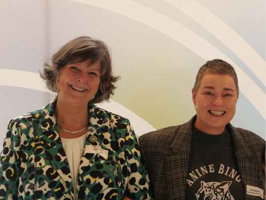 Dr. Sabine Berninger (l.), Vorstandsvorsitzende und ab 1. Januar Geschäftsführerin des DBfK Südost, und Christiane Lehmacher-Dubberke, bis Ende 2025 Geschäftsführerin des DBfK Südost