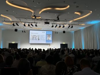 Pflegefachtag Dresden: Pflegepraxis weiterentwickeln